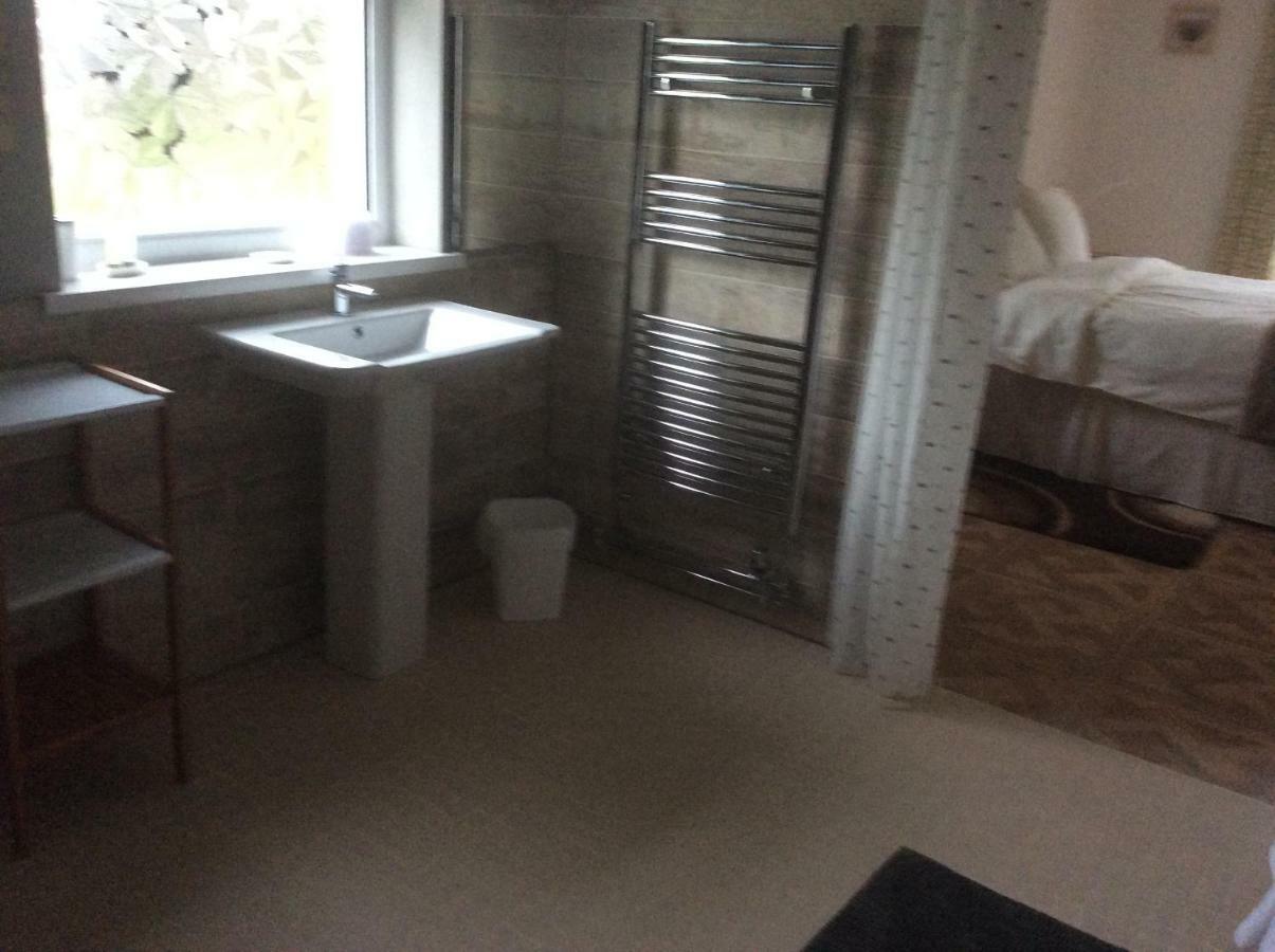 Hotel Pembrokeshire Fields Haverfordwest Zewnętrze zdjęcie